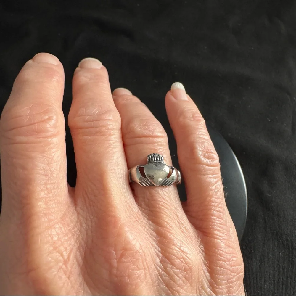 Vintage 925 Sterling Silver Claddagh Ring, Size 4.75